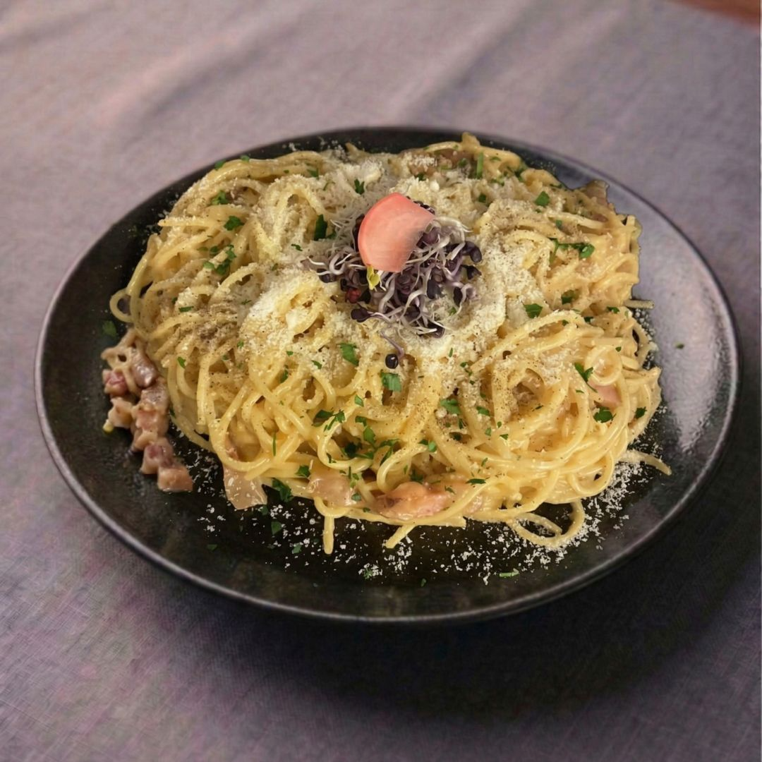 Olaszos carbonara tészta baconnel és parmezánnal